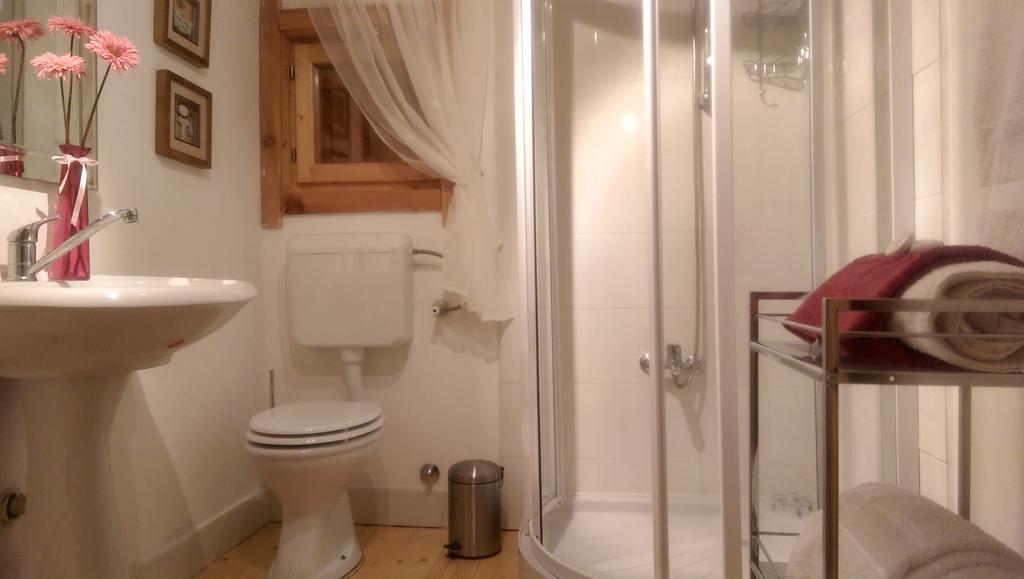 Mountain Vista Chalet 자블야크 객실 사진